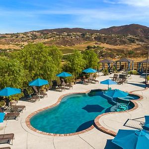 King Suite Pool View
